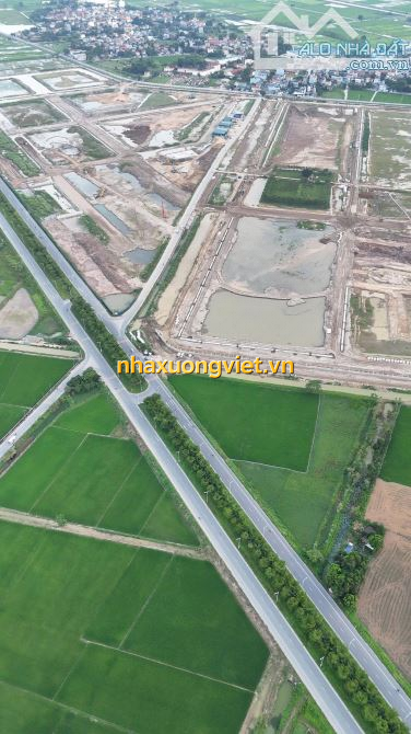 Bán 2000 m2 Cụm CN Tân Ước Thanh Oai giá 9 tr/ m2