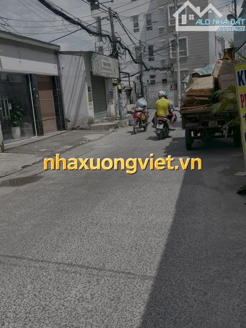 Bán nhà xưởng đường Vĩnh Lộc, diện tích 8mx29m, xưởng mới đẹp, giá 10.6 tỷ (TL)