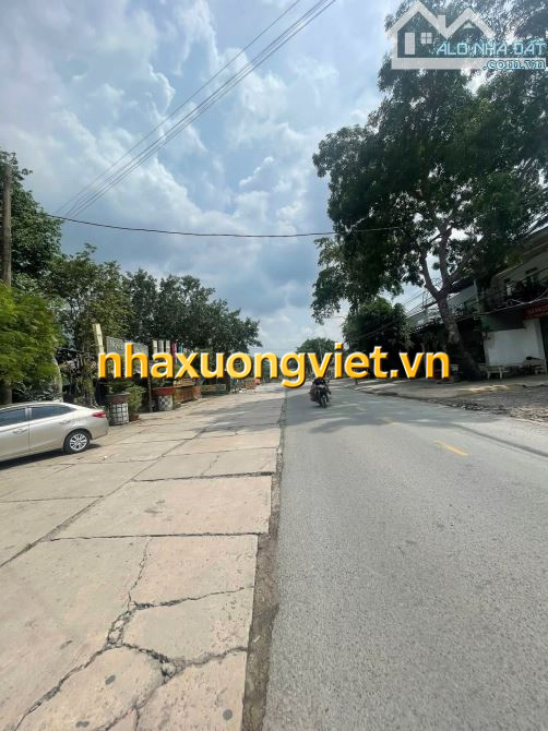 ✓Cho thuê xưởng 680m2 Gần Đường Hoàng Văn Bổn 200m.Giá thuê : 15 Triệu / tháng  HĐ Lâu Dài