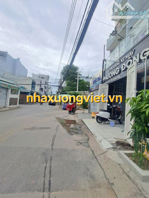 Quang Trung, Gò Vấp, 2260m2, dòng tiền 100 tr, phù hợp xây dựng công trình lớn, giá 72 tỷ