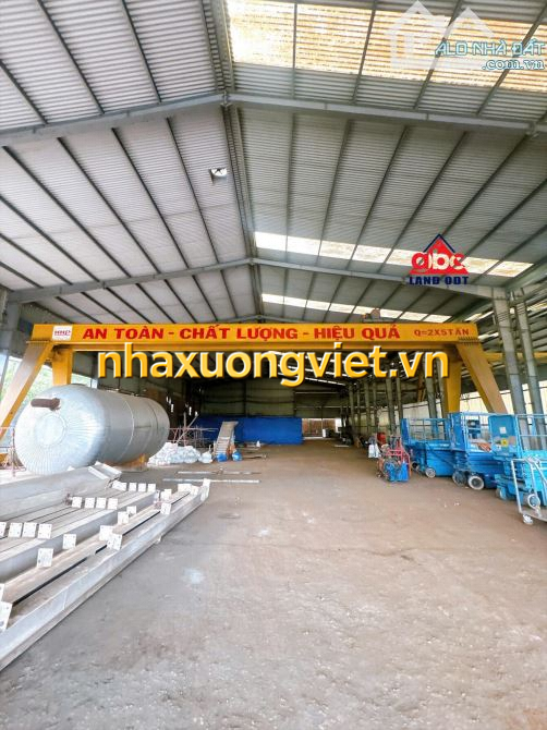 X001 bán nhà xưởng vị trí giao thông thuận lợi. Kết cấu kiên cố