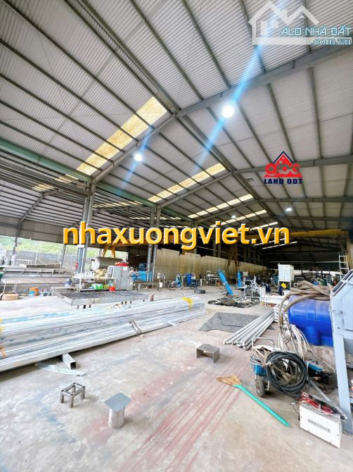 X001 bán nhà xưởng vị trí giao thông thuận lợi. Kết cấu kiên cố