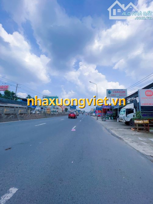 Mặt Tiền Quốc Lộ 51 2700m2 Sổ Riêng 610m2 Thổ Cư Nhà Xưởng 1000m2 Kiên Cố