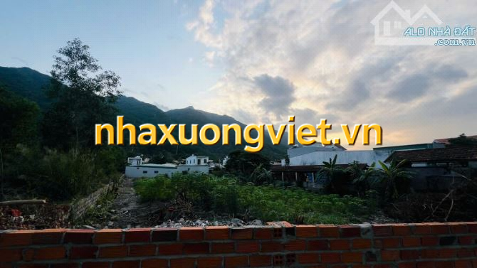 LÔ ĐẤT MẶT TIỀN ĐẠI LỘ NGUYỄN TẤT THÀNH, NHA TRANG. DT: 1533m2 ngang 25m (có 300 thổ cư)