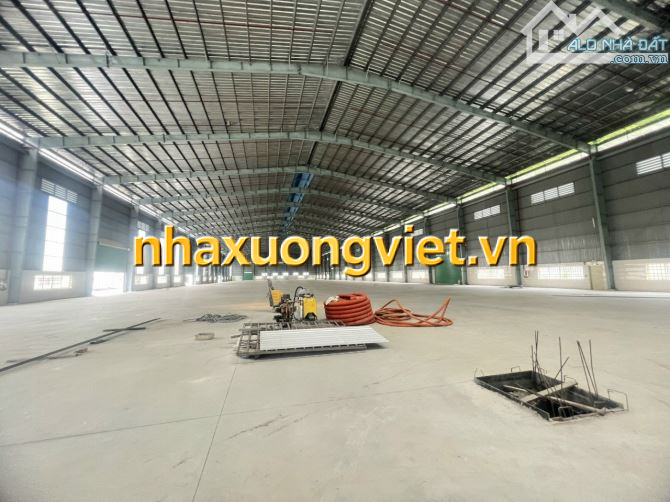 bán kho xưởng 25.000m2, giá 180 tỷ,  thuộc Đức Hòa, Long An .