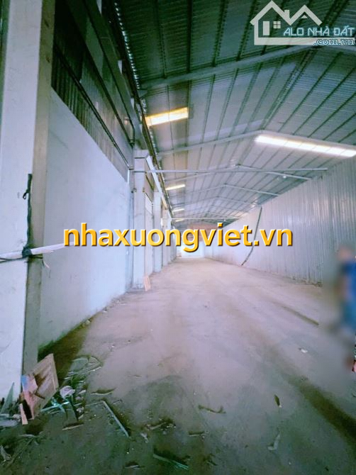 Cho thuê nhà xưởng 800m2 mặt tiền đường ql1a gần cầu sập gia rẻ