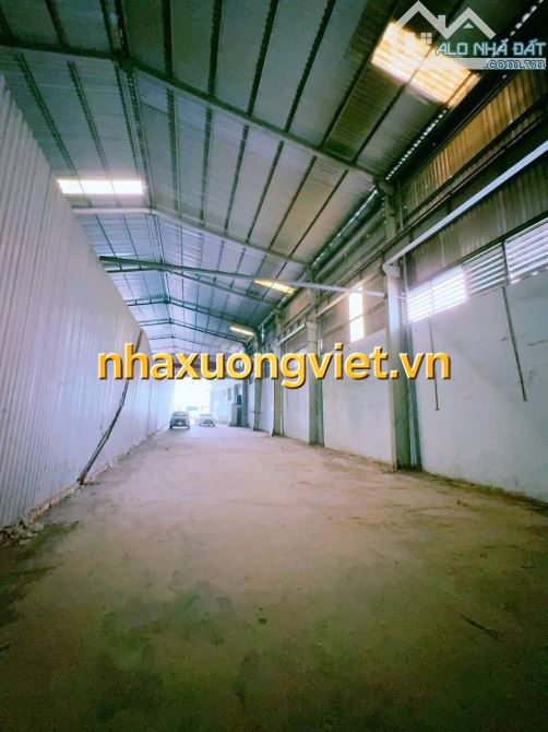 Cho thuê nhà xưởng 800m2 mặt tiền đường ql1a gần cầu sập gia rẻ