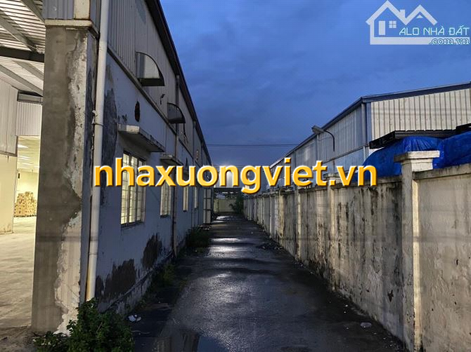 Cho thuê kho, xưởng 806m2 tiêu chuẩn Long Biên.