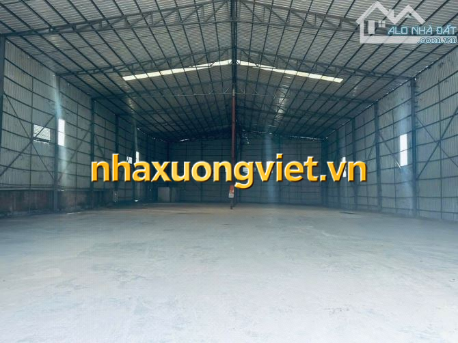 Cho thuê kho/xưởng diện tích 1.600m2 mặt đường ql21, Hòa Thạch, Quốc Oai .Gía 40k/m2
