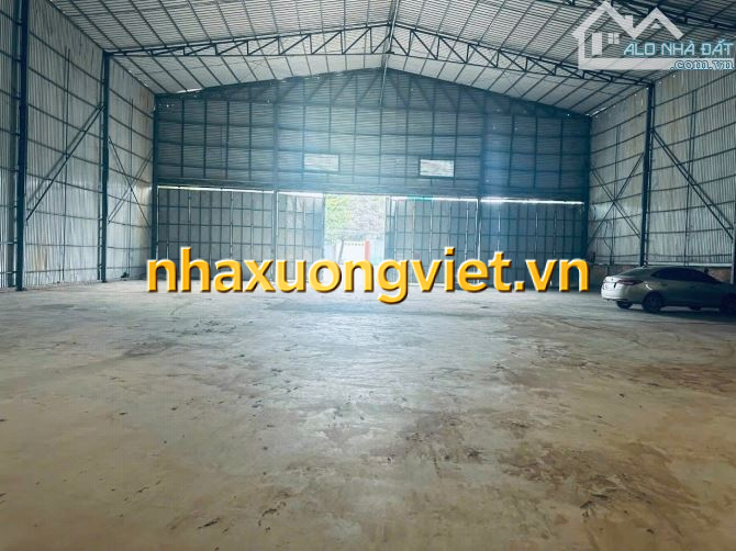 Cho thuê kho/xưởng diện tích 1.600m2 mặt đường ql21, Hòa Thạch, Quốc Oai .Gía 40k/m2