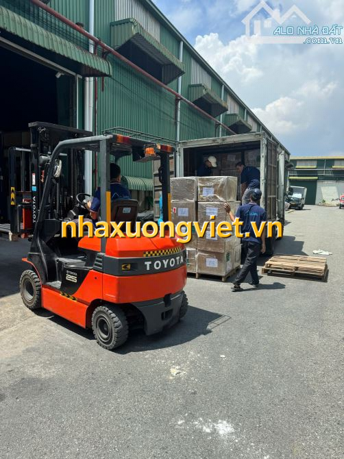 Còn các kho trống: kho tự quản có chìa khóa riêng, kho nhỏ, kho to, kho theo ô kệ,…