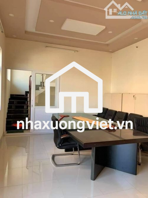 Cho thuê kho xưởng DT 350m, gần Cầu Niệm công vào được