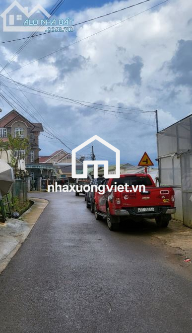 Hạ giá lại hạ giá 3ty cho 300m2 full xd mặt tiền ngay gần chợ Thái Phiên trung tâm p12 Đà