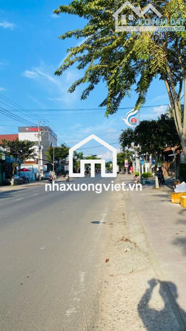 Bán căn nhà xưởng ngay mặt tiền ql27 - tt Đinh Văn Lâm Hà - Lâm Đồng