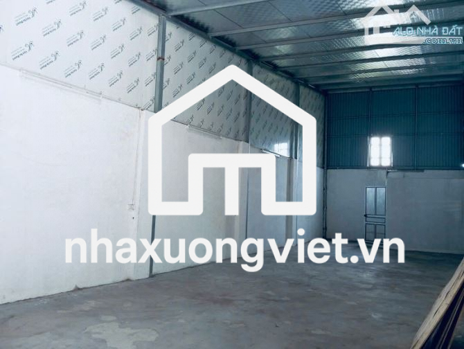 Cho thuê kho đẹp 230m2 chân cầu Nhật Tân