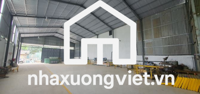 Cho thuê 350m2 nhà xưởng gần kcn phú nghĩa