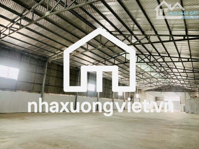 Cho thuê 1000m2 nhà xưởng độc lập cụm cn Lại Dụ