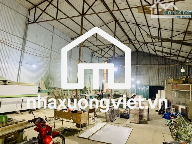 Cho thuê 500m2 kho chứa hàng bắc hồng đất thổ cư