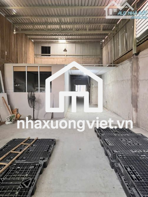 Giảm SỐC 1.5 Tỷ bán GẤP kho xưởng mặt tiền đường xe công Hà Huy Giáp, 275m2 giá còn 10.5Tỷ