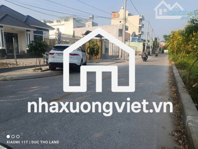 Bán đất + kho xưởng mới mặt tiền TL25, 6.6x20m, đường 2 xe tải tránh nhau gần Ngã Tư Ga