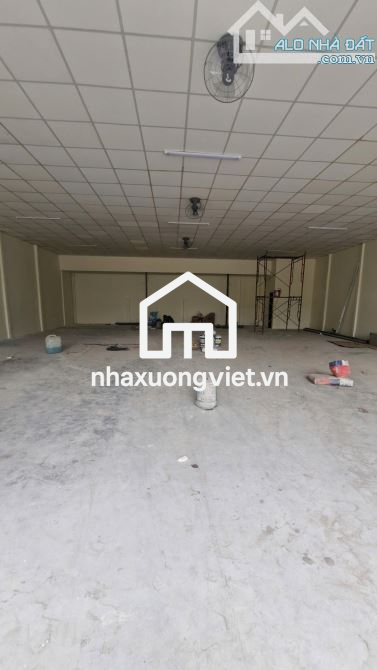 Kho Mới 12x25m Đường Xe tải Nguyễn Văn Quá, 12