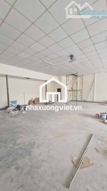 Kho Mới 12x25m Đường Xe tải Nguyễn Văn Quá, 12
