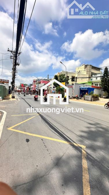 36.5 TỶ - BÁN NHÀ XƯỞNG CẤP 4 cũ  (10X36M)Mặt Tiền  đường gò dưa, p. tam bình ,tp. thủ đức
