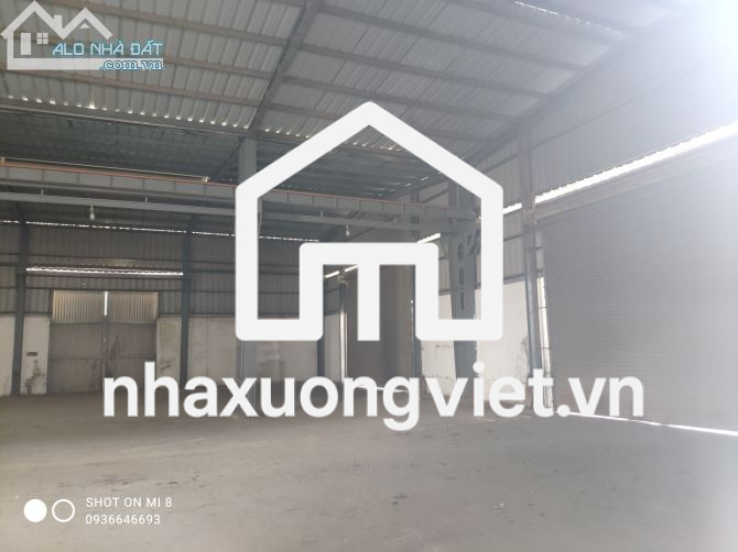 Cho thuê kho xưởng 2500m2 xe công ra vào thuận tiện, gần Lê Thánh Tông