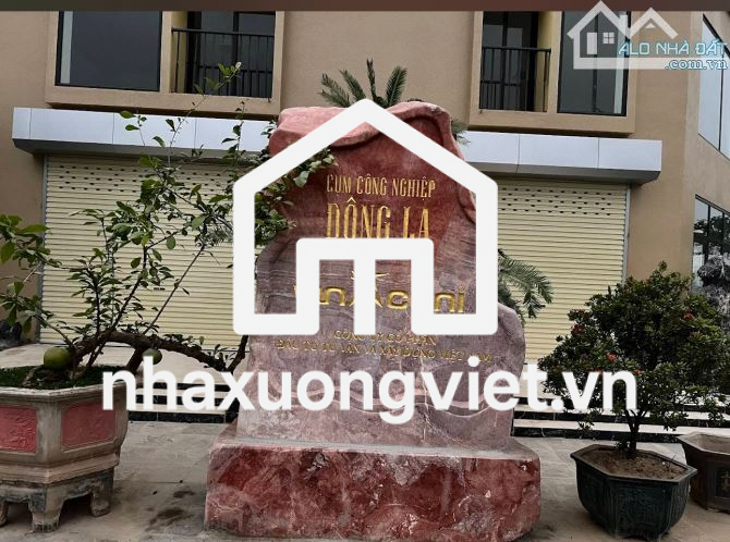 Cần bán kho xưởng 360m2 tại ccn Đông La, sát vd4