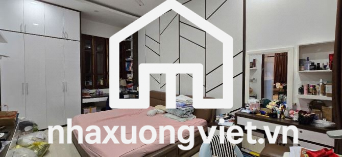 CHO THUÊ VĂN PHÒNG – NHÀ XƯỞNG THỜI TRANG KHÉP KÍN