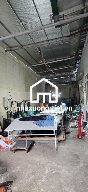 CHO THUÊ VĂN PHÒNG – NHÀ XƯỞNG THỜI TRANG KHÉP KÍN