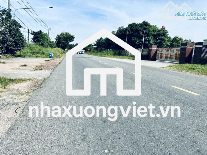 Cho thuê 800m2 kho đẹp tại Cát Quế, sẵn văn phòng