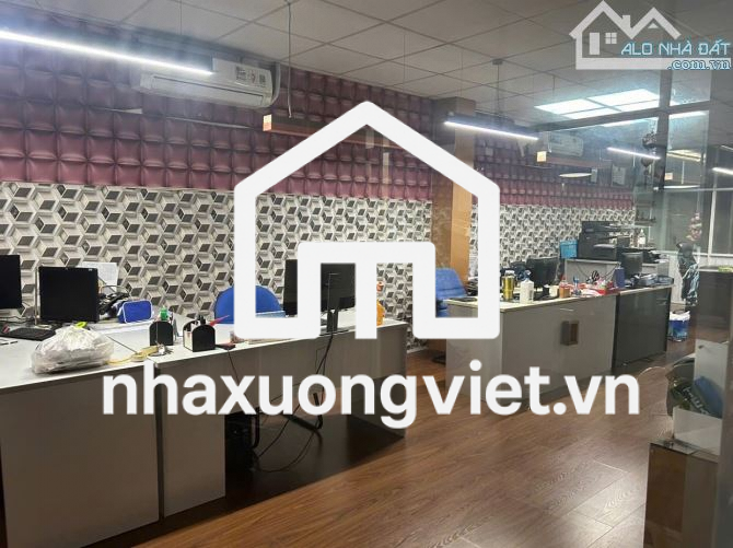 Nhà xưởng Mặt tiền đường TRUNG MỸ TÂY 12 , phường TMT, Q12, dt 338,5m2 (9mx38m) 25Tr/th