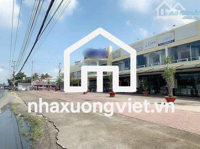 Bán Showroom diện tích lớn xã Bình Hòa, Châu Thành, An Giang