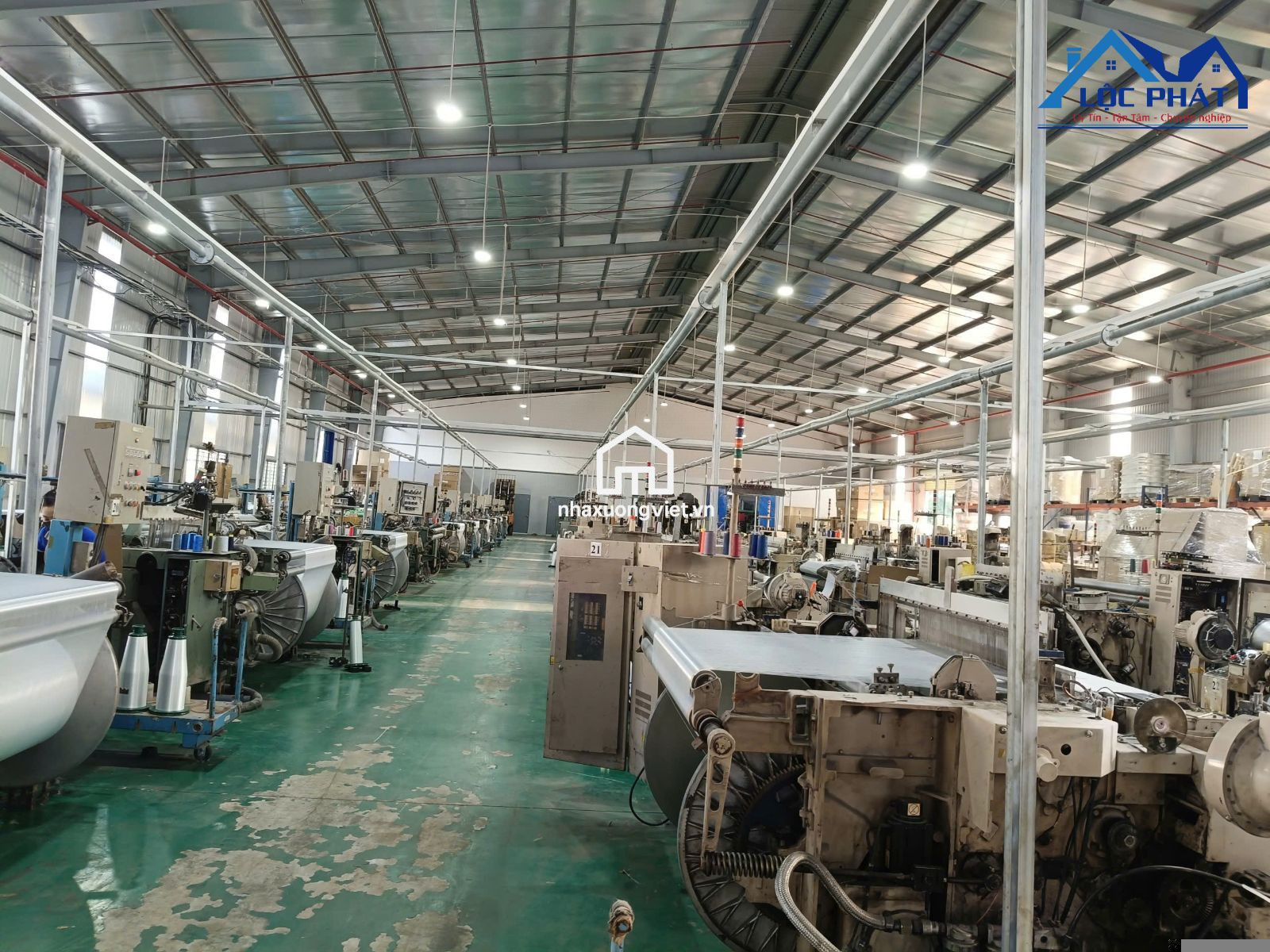 Bán nhà xưởng 10.000m2 khu công nghiệp Long Khánh giá chỉ 33 tỷ.